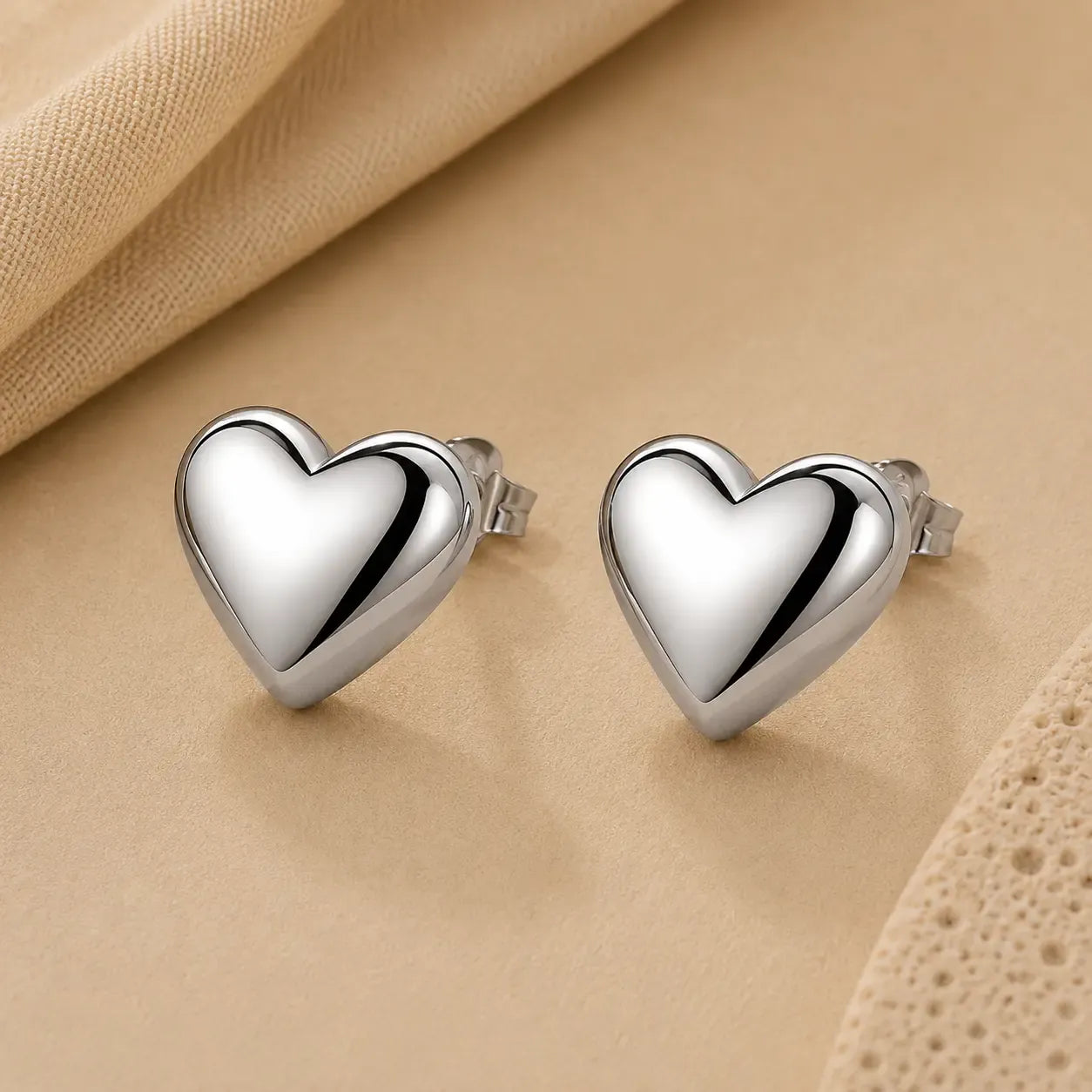 Amour Studs | Silver