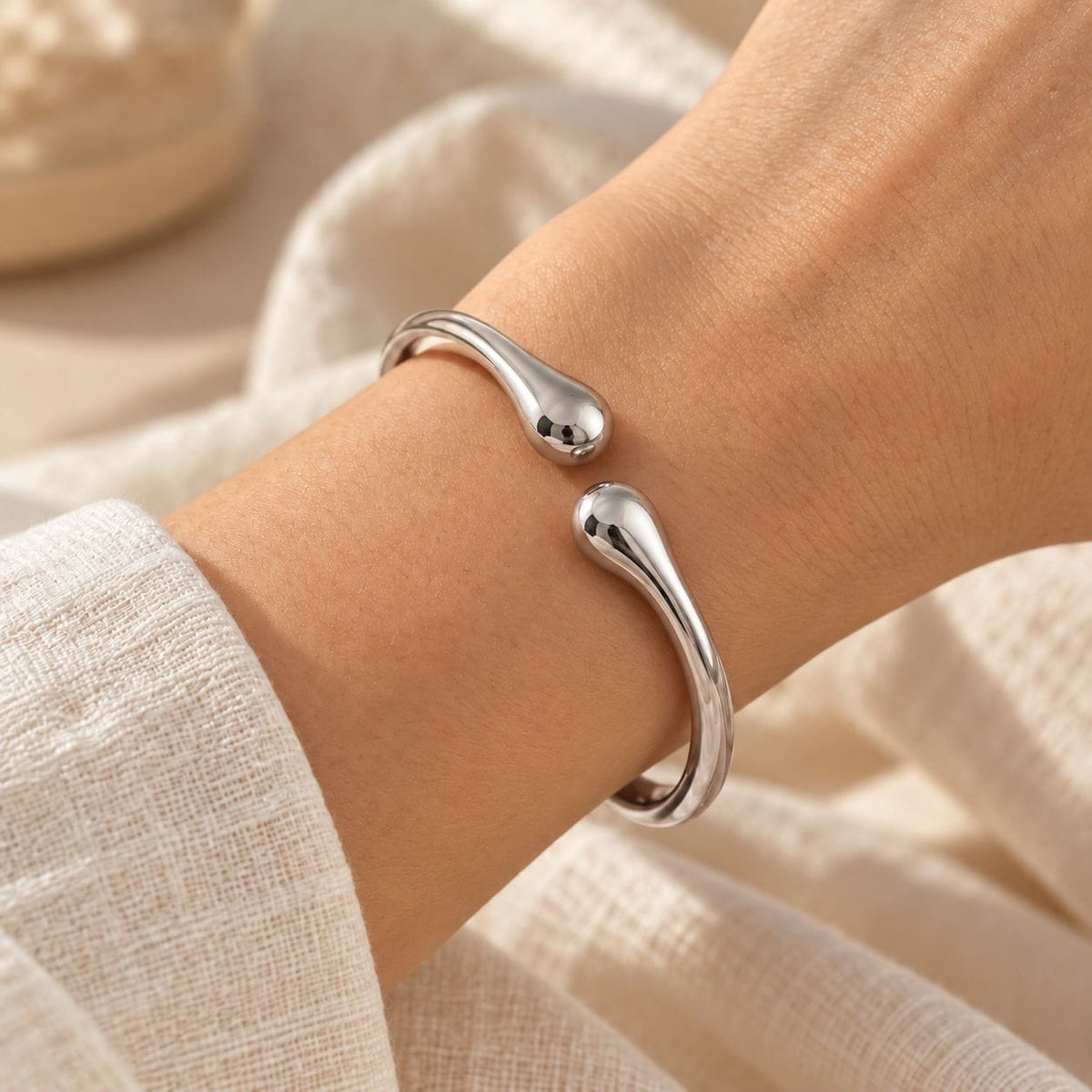 Nara Waterdrop Bangle