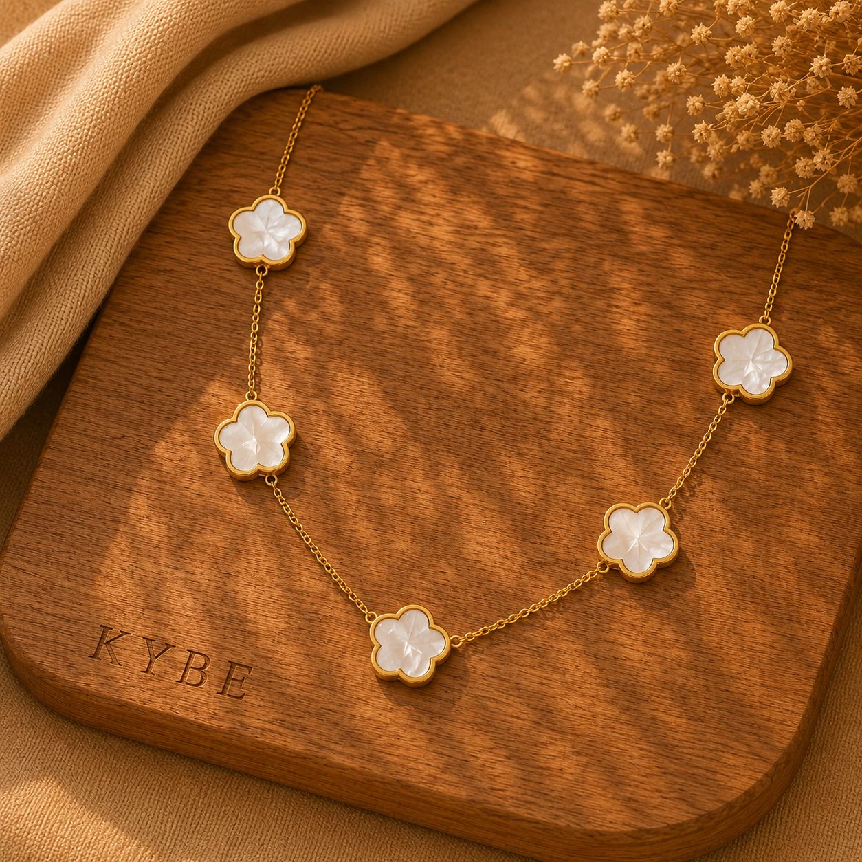 Clover Necklace