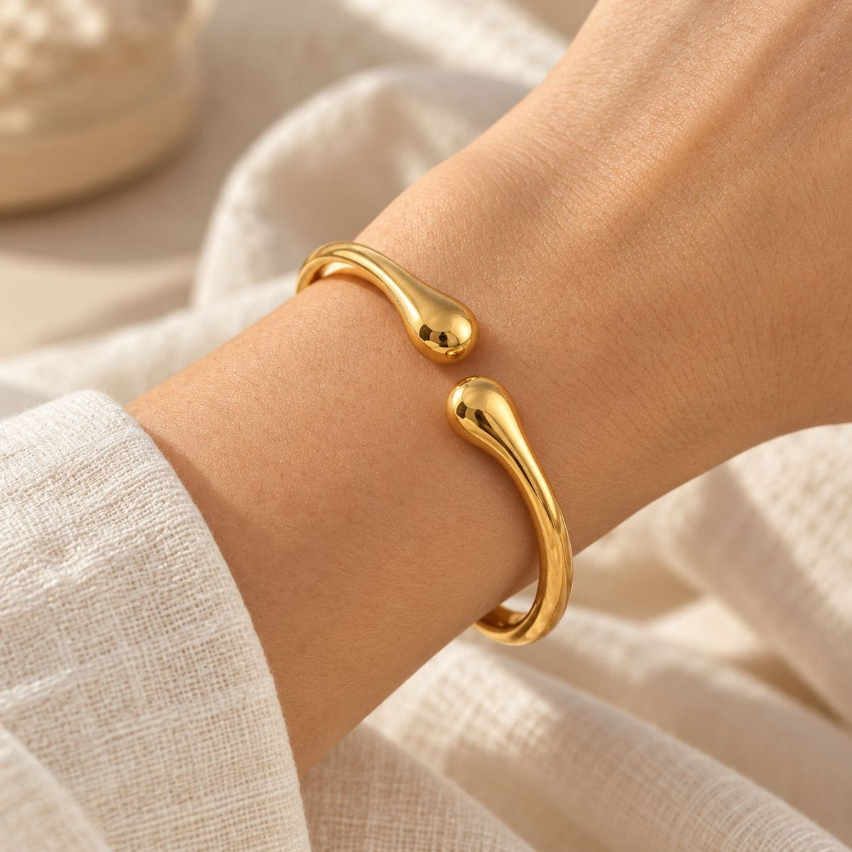 Nara Waterdrop Bangle